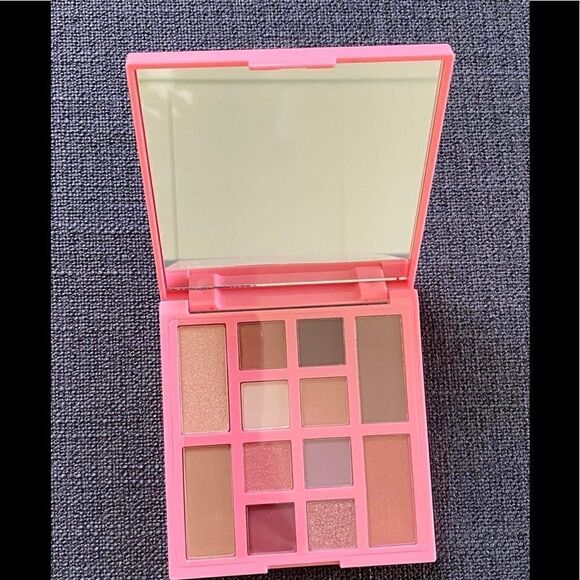 CIATE London Everyday Vacay Eye & Face Palette - Picture 5 of 11